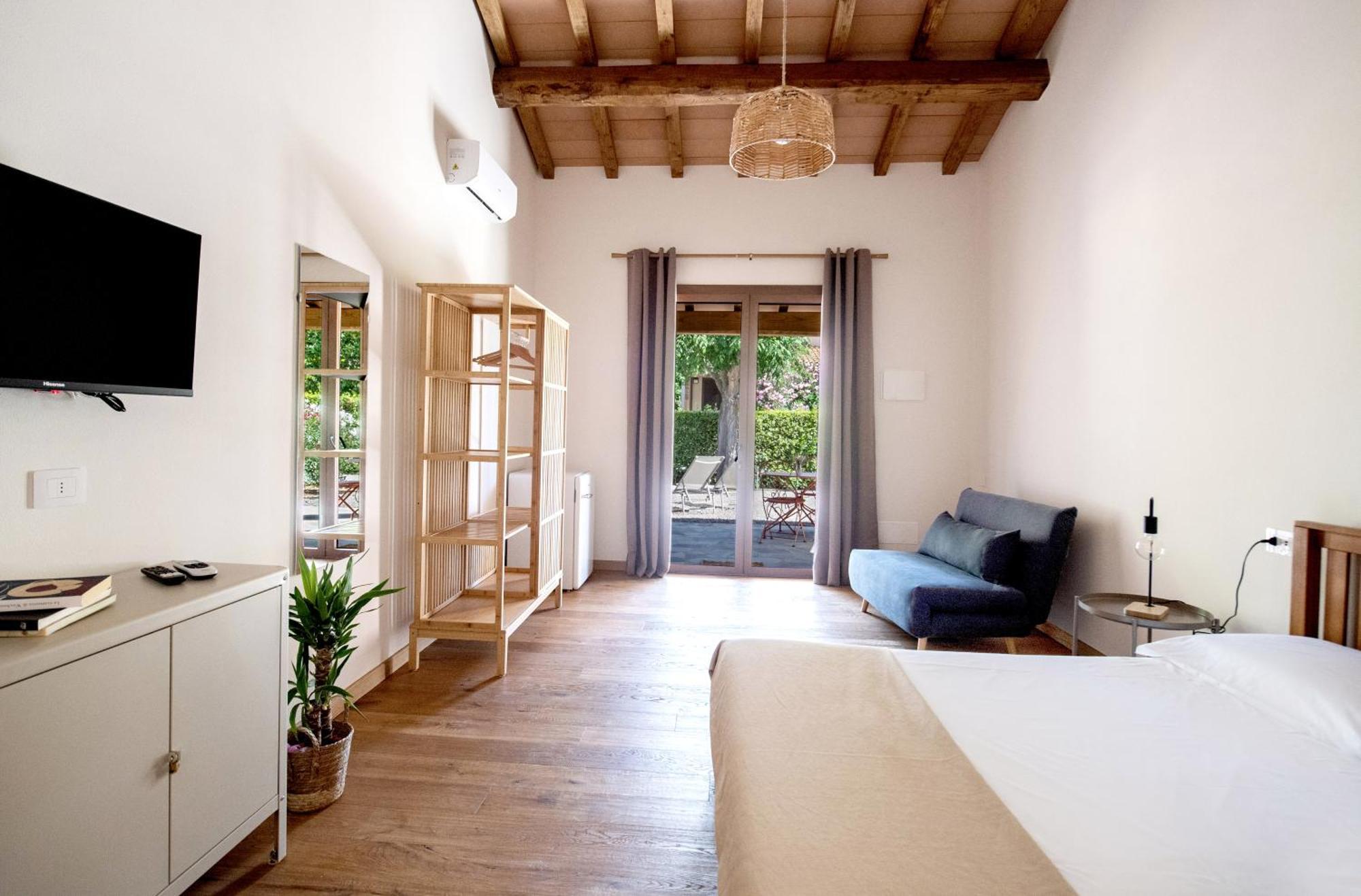 Agriturismo La Sassicaia Кастильоне-делла-Пеская Экстерьер фото